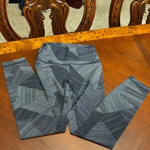 Navy blue lulumelon legging size 4